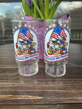 Vintage 50 Year Old Set Walt Disney Bicentennial Glasses